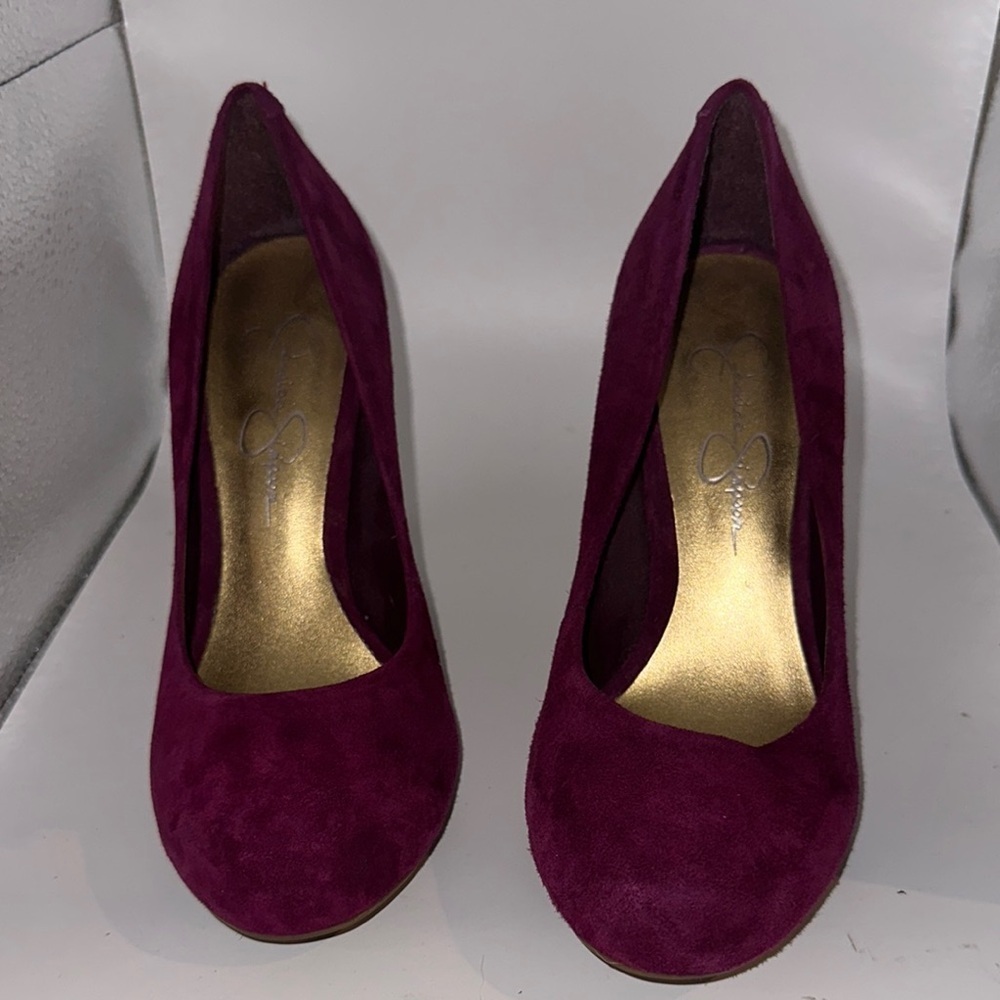 Elegant Burgundy Suede Heels 5.5